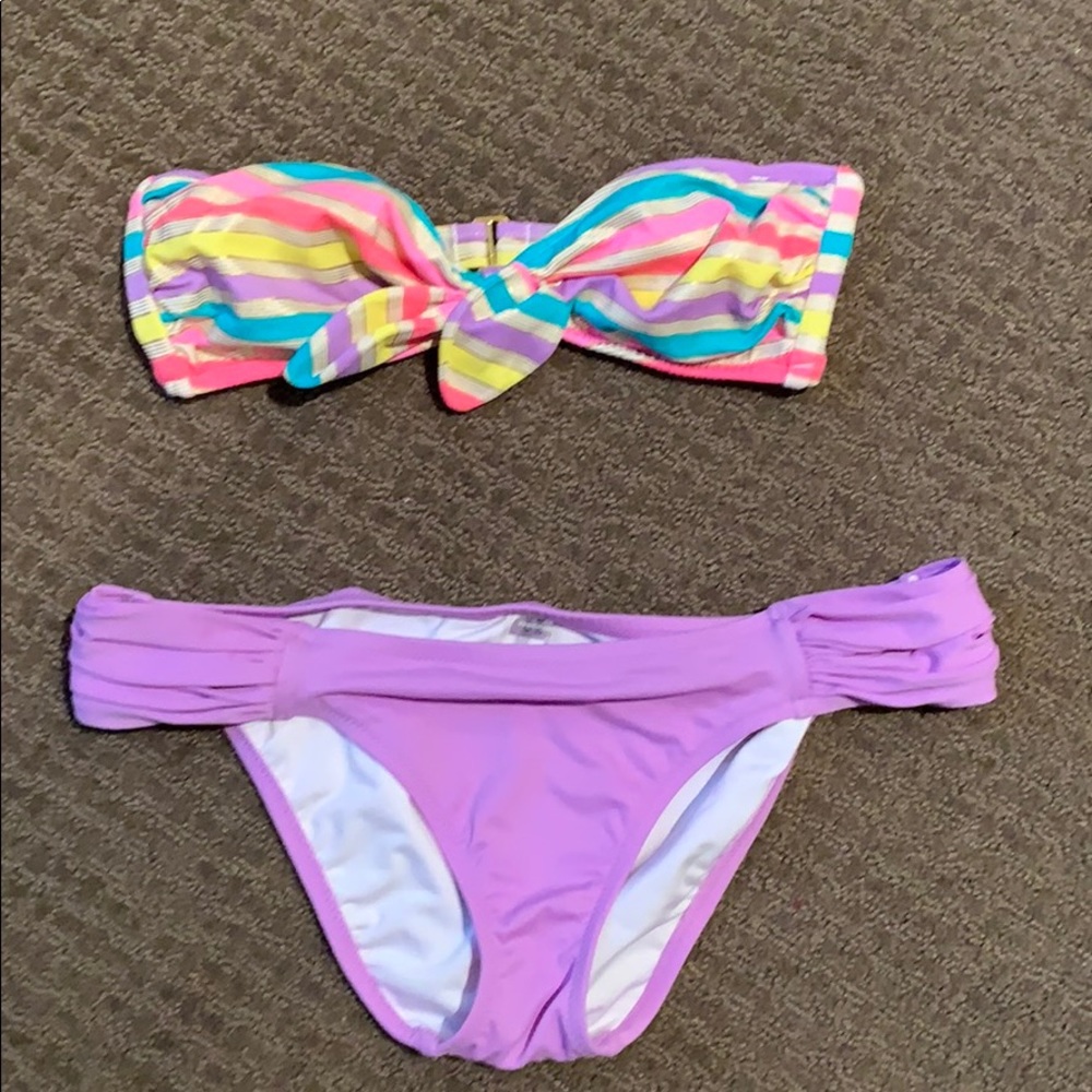 Pastel Victoria’s Secret swimsuit set (S/M)